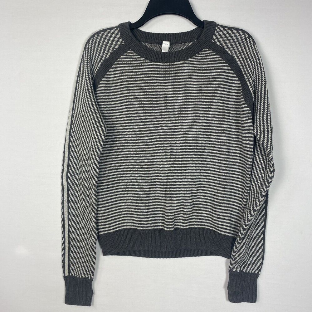 Lululemon Womens Size 6 Devi Crew Gray White Stripe Pullover Sweater